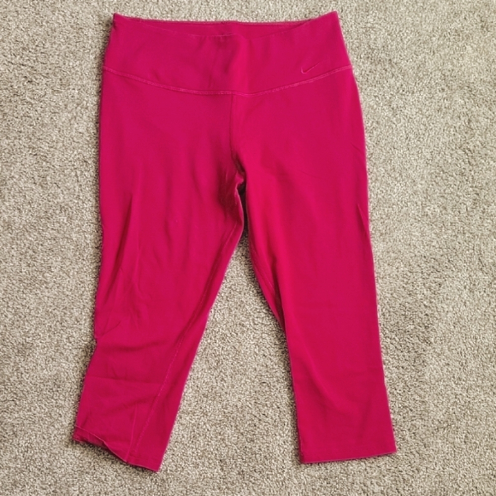 Nike Fuchsia Athletic Capris